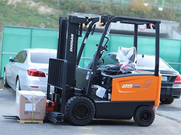 Xe Nâng Doosan